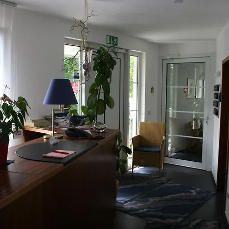 Garni 3* Rosbach vor der Hohe