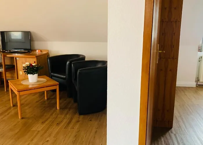 Garni 3* Rosbach vor der Höhe