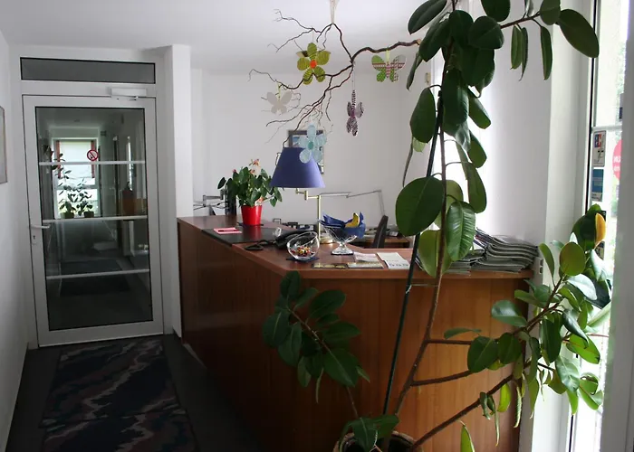 Garni 3* Rosbach vor der Höhe